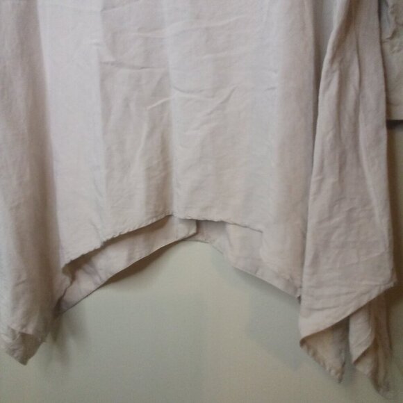 The Limited Blouse Shirt L Button Up 3/4 Sleeve Bat Wing Hem Linen Blend Tan - Picture 3 of 15